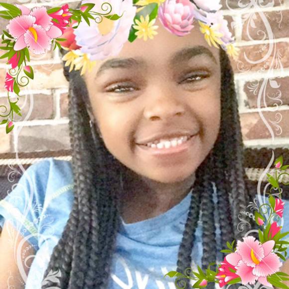 Meet your Posher, Kayla - Picture 1 of 1